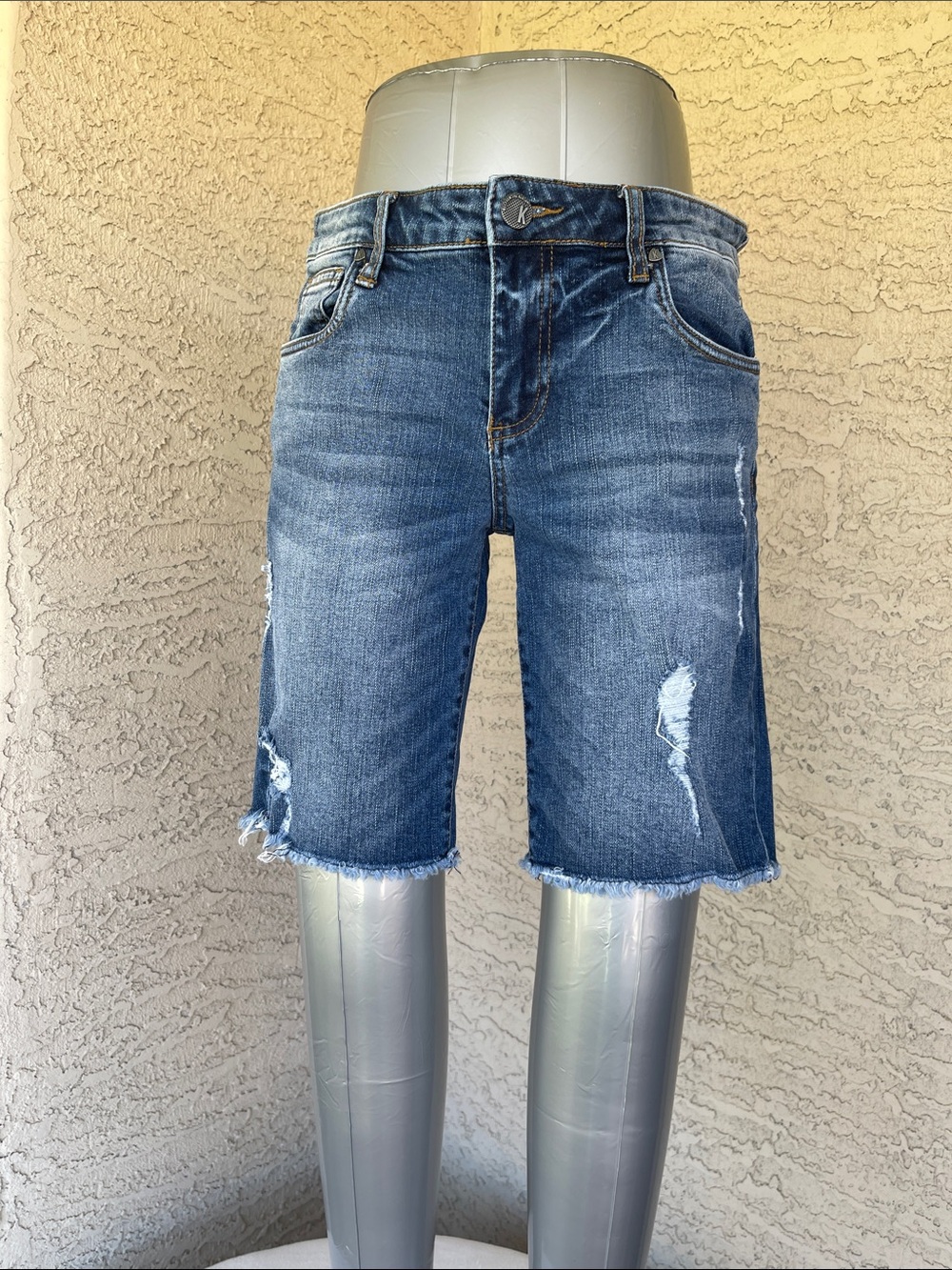 Kut from the Kloth distressed shorts
